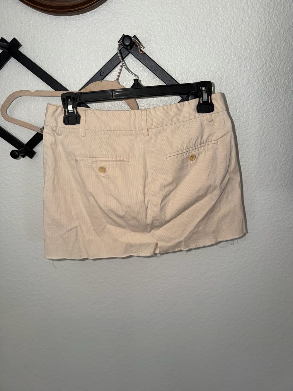 Theory Beige Pinstripe Mini Skirt Women’s Size 0 Neutral Tailored Fall Preppy - Picture 3 of 4